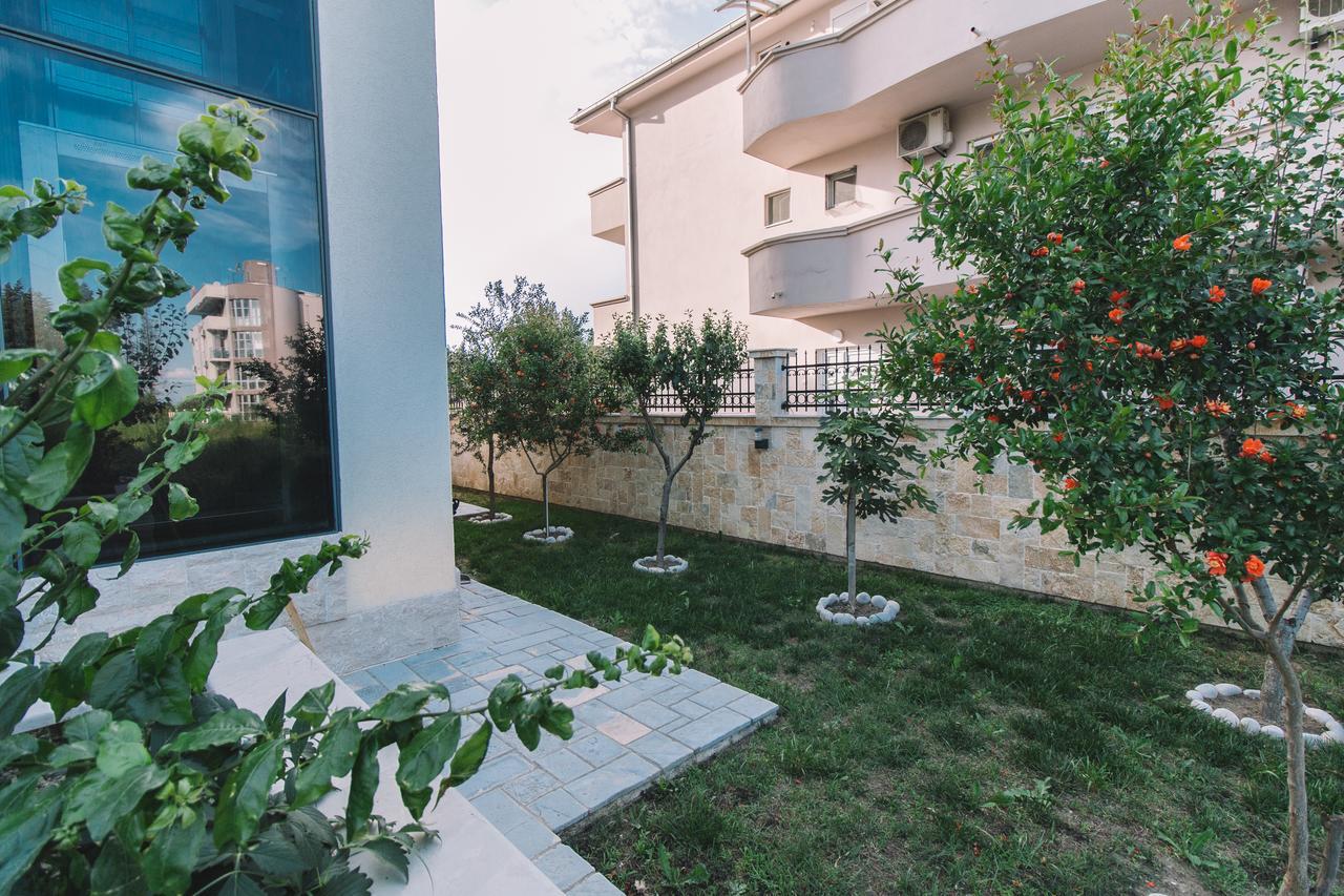 Miami Apartments Улцин Екстериор снимка