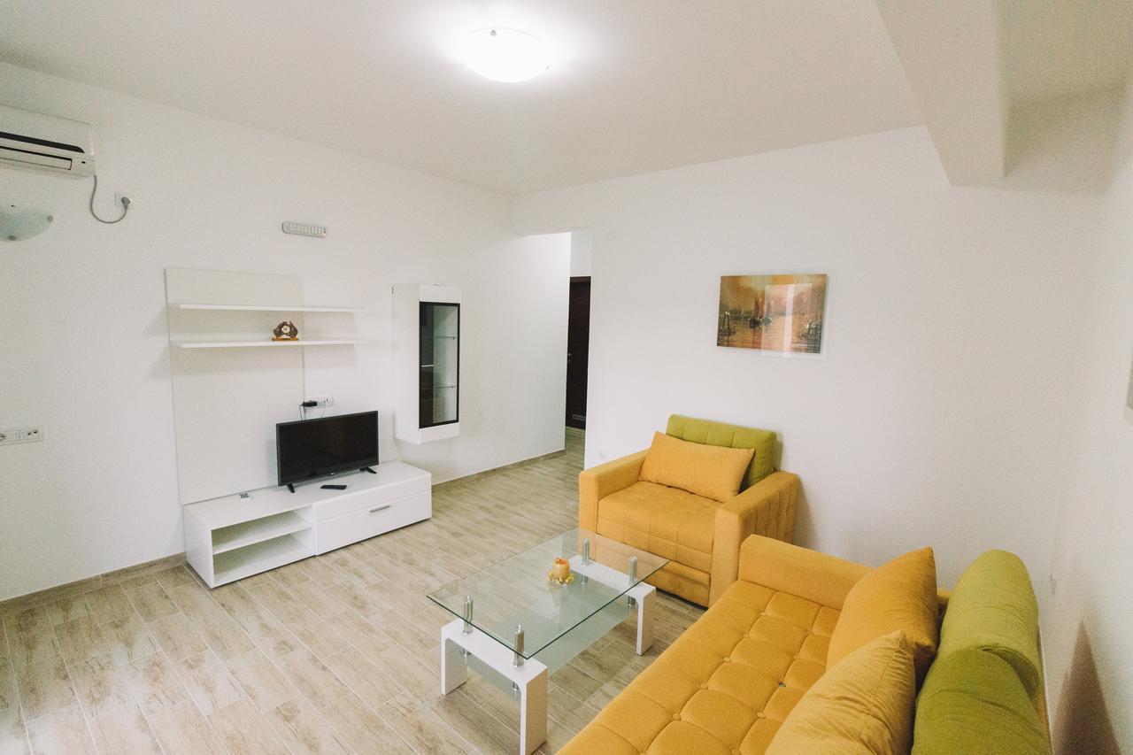 Miami Apartments Улцин Екстериор снимка