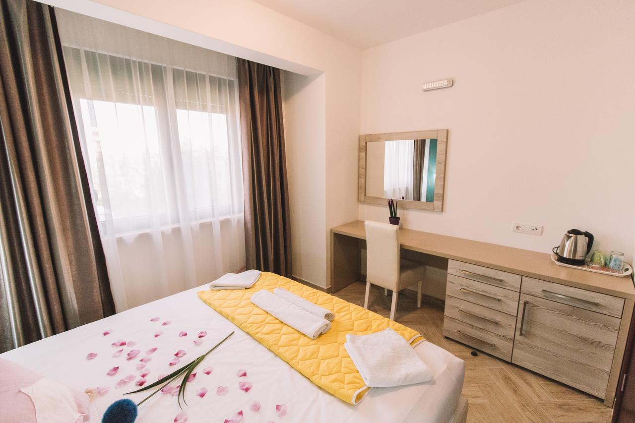 Miami Apartments Улцин Екстериор снимка